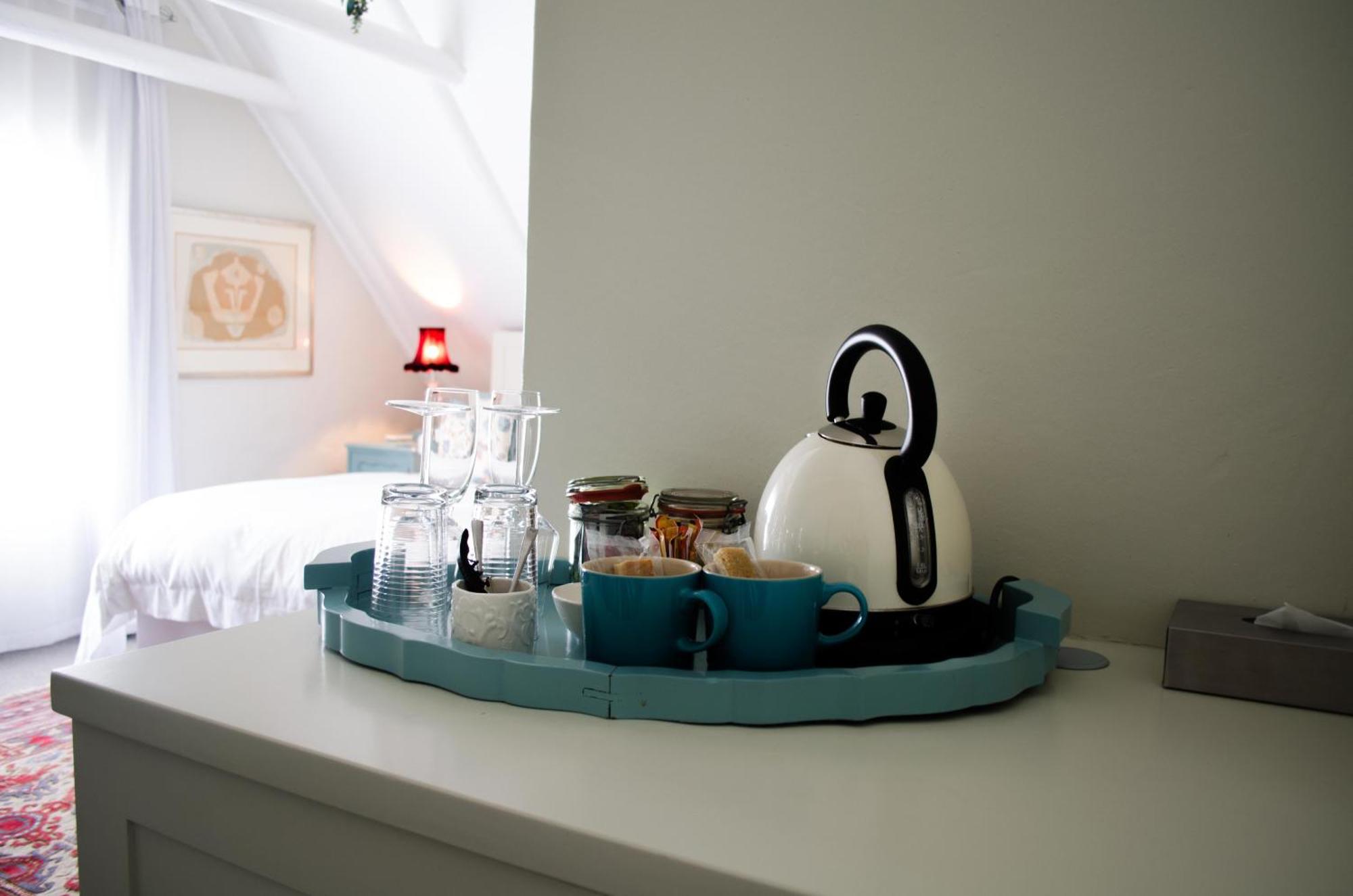 Ah! Guest House Paternoster Room photo