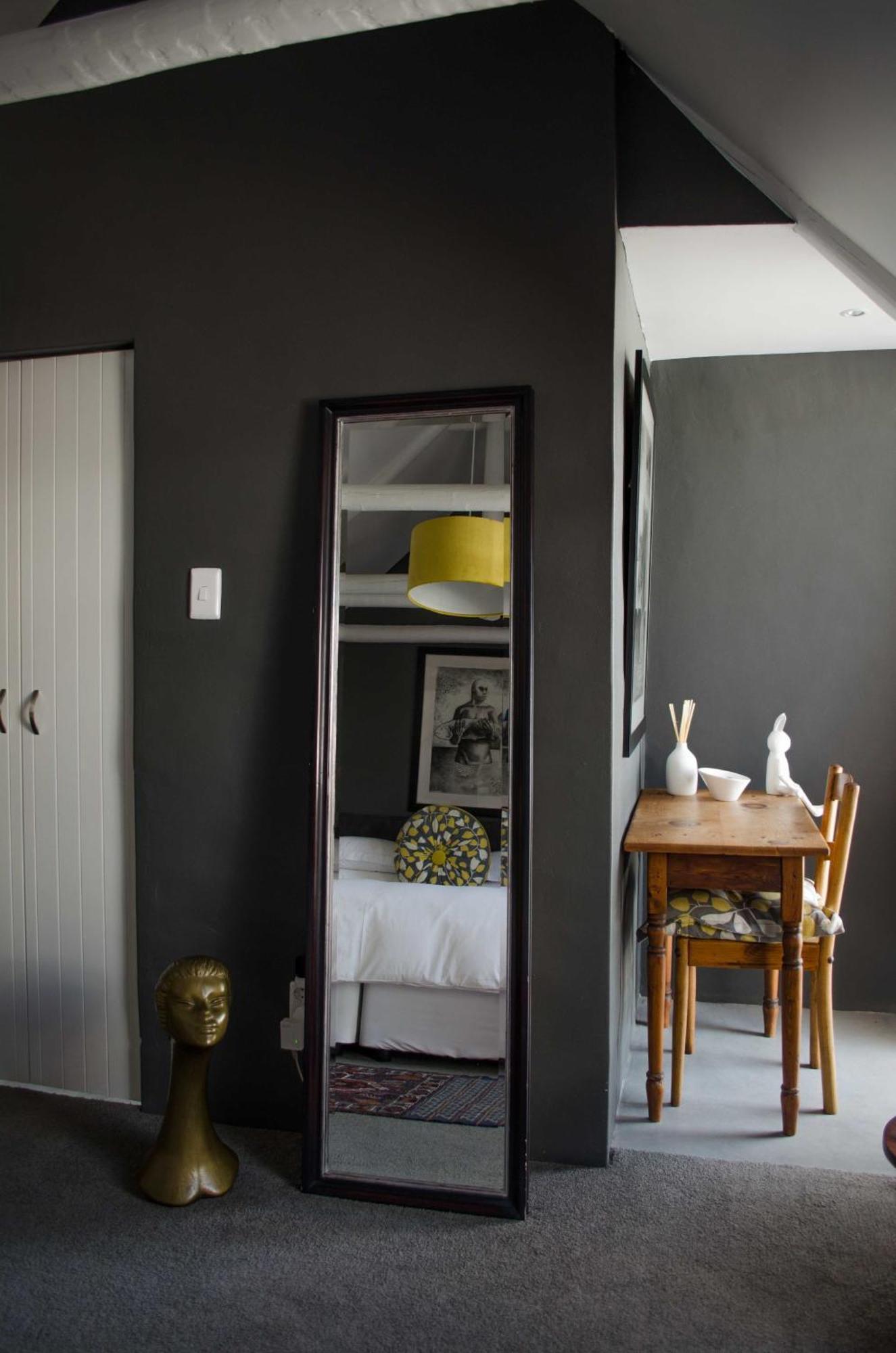 Ah! Guest House Paternoster Room photo